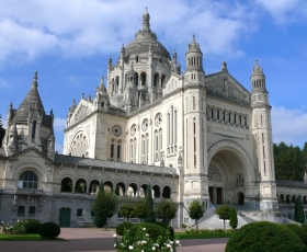 Cathedral of St. Peter, Lisieux