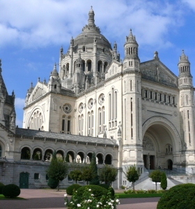 Cathedral of St. Peter, Lisieux