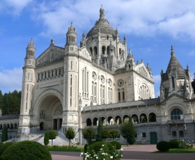Cathedral of St. Peter, Lisieux