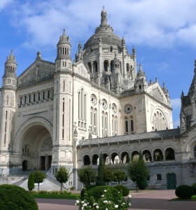 Cathedral of St. Peter, Lisieux